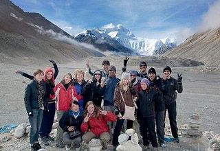 Foreign Students Travel in Tibet